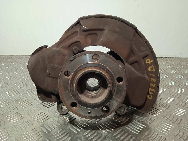 Recambio de mangueta delantera derecha para volvo xc90 2.4 diesel cat referencia OEM IAM 08630771  