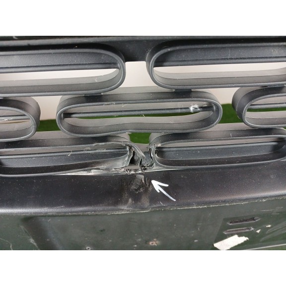 Recambio de paragolpes delantero para citroën c3 feel referencia OEM IAM 9812061577  