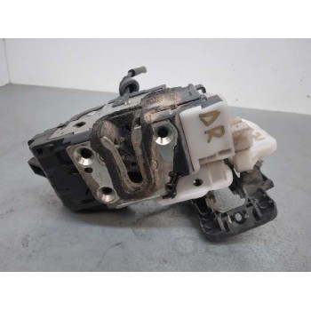 Recambio de cerradura puerta delantera derecha para kia cee´d emotion referencia OEM IAM 8132018040 7 PINES 