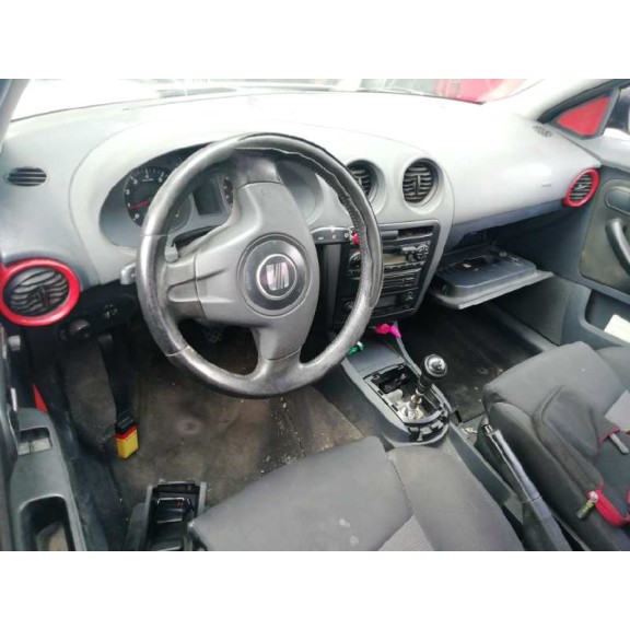 seat ibiza (6l1) del año 2002