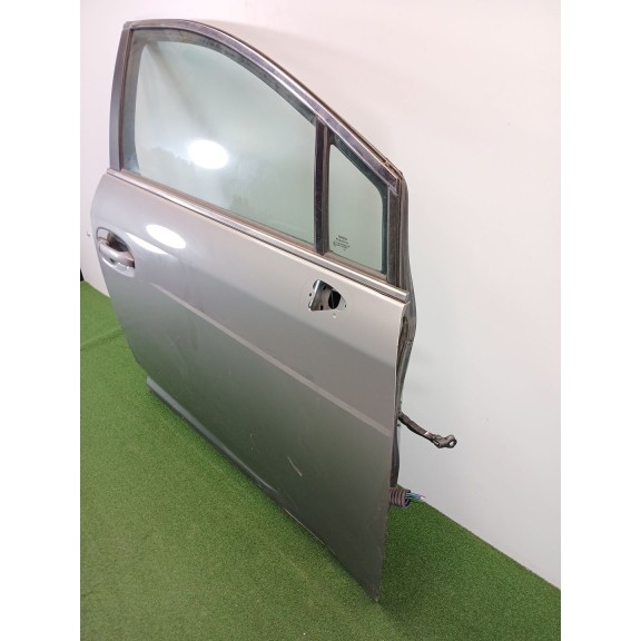 Recambio de puerta delantera derecha para toyota avensis touring sports advance referencia OEM IAM   