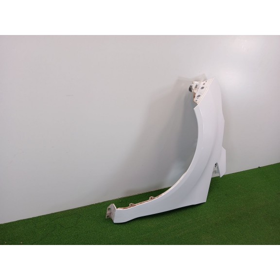 Recambio de aleta delantera izquierda para ford b-max trend referencia OEM IAM   