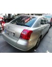 toyota avensis berlina (t25) del año 2004