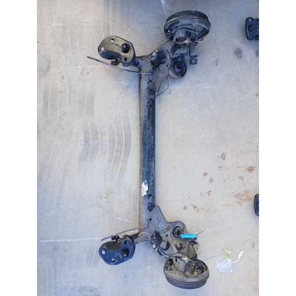 Recambio de puente trasero para ford b-max trend referencia OEM IAM  TAMBOR ABS 