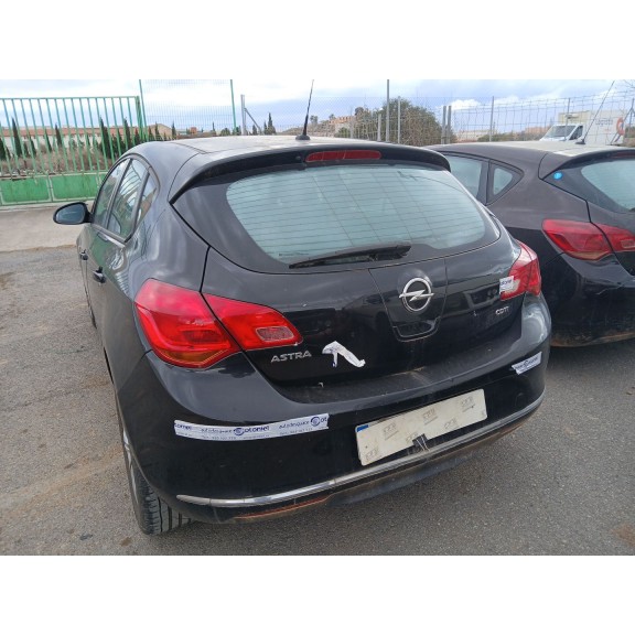 opel astra j (p10) del año 2015