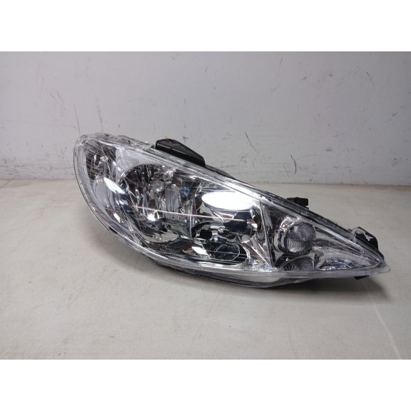 Recambio de faro derecho para peugeot 206 berlina referencia OEM IAM 6205s9 nuevo 