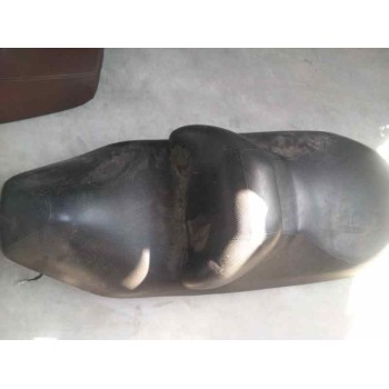 ASIENTO DELANTERO IZQUIERDO 