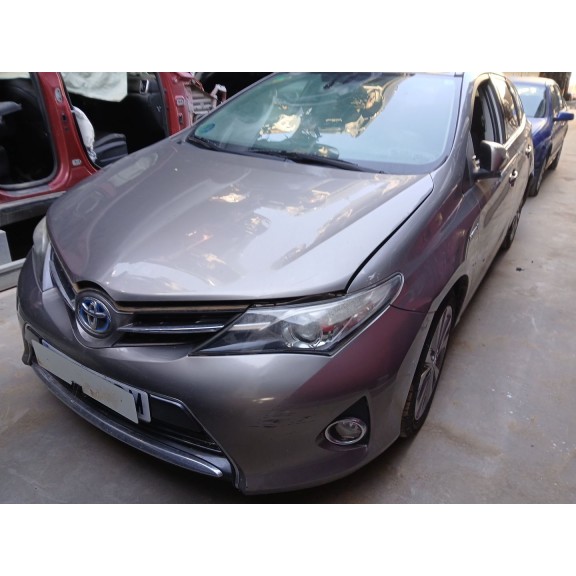 toyota auris station wagon (_e18_) del año 2014