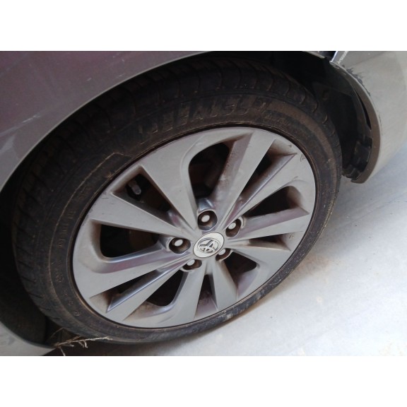 toyota auris station wagon (_e18_) del año 2014