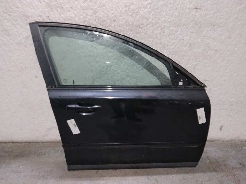 Recambio de puerta delantera derecha para volvo v50 familiar 2.0 diesel cat referencia OEM IAM 31335444 NEGRO 