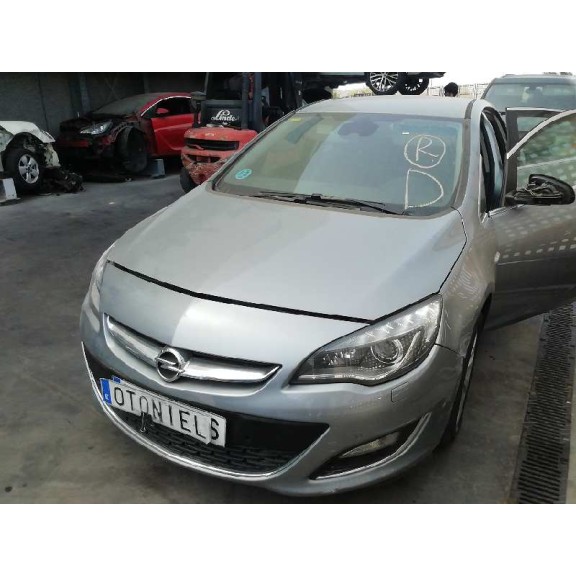 opel astra j lim. del año 2015