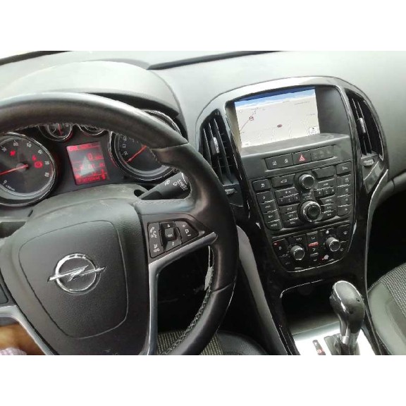 opel astra j lim. del año 2015