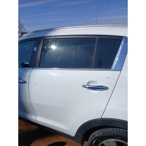 Recambio de puerta trasera izquierda para kia sportage iii (sl) 1.7 crdi referencia OEM IAM   