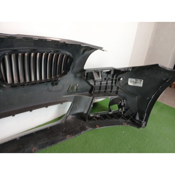 Recambio de paragolpes delantero para bmw 5 (f10) 530 d xdrive referencia OEM IAM 784704404  