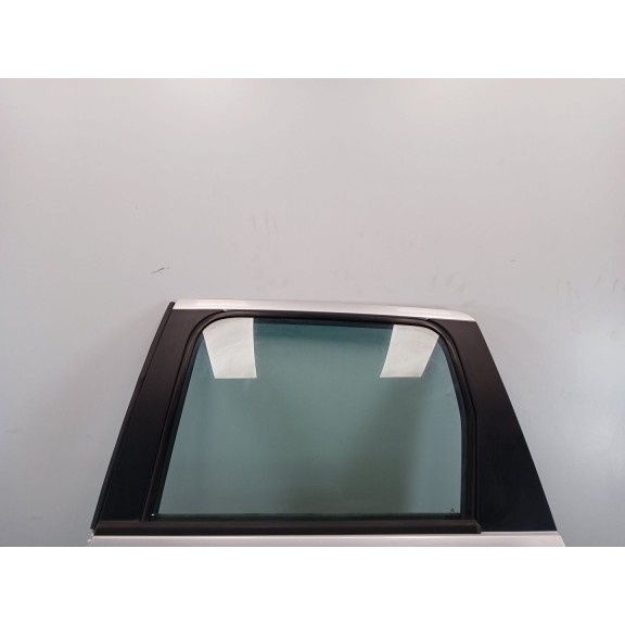 Recambio de puerta trasera izquierda para citroën c3 picasso exclusive referencia OEM IAM  1 GOLPE 