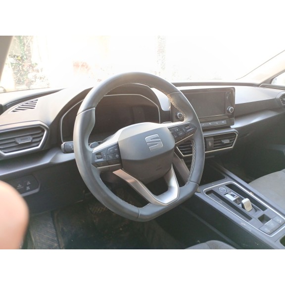 seat leon sportstourer (kl8, kld) del año 2024