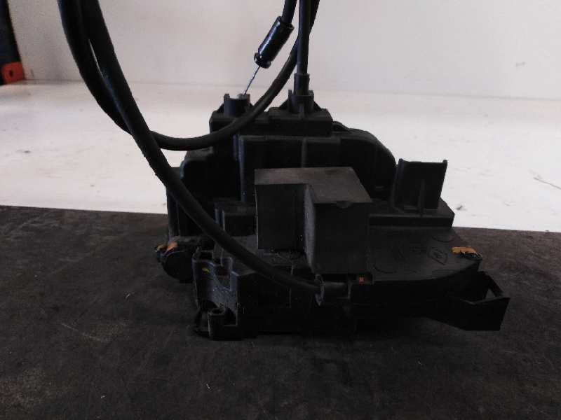 Recambio de cerradura puerta trasera derecha para renault clio iii expression referencia OEM IAM  4 PIN 