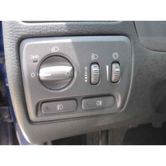 volvo xc70 i cross country (295) del año 2001