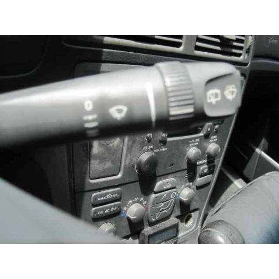 volvo xc70 i cross country (295) del año 2001