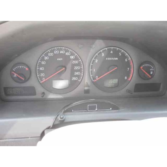 volvo xc70 i cross country (295) del año 2001