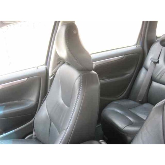 volvo xc70 i cross country (295) del año 2001