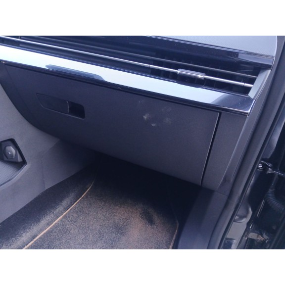 Recambio de guantera para omoda 5 referencia OEM IAM   