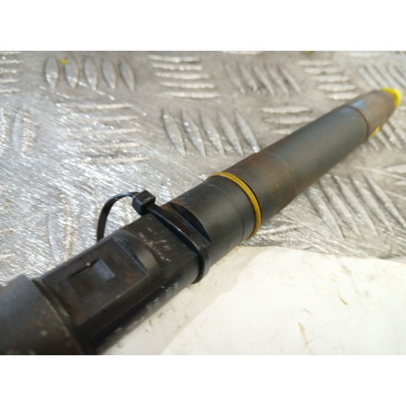 Recambio de inyector para ssangyong tivoli limited 4x2 referencia OEM IAM A6730170021  