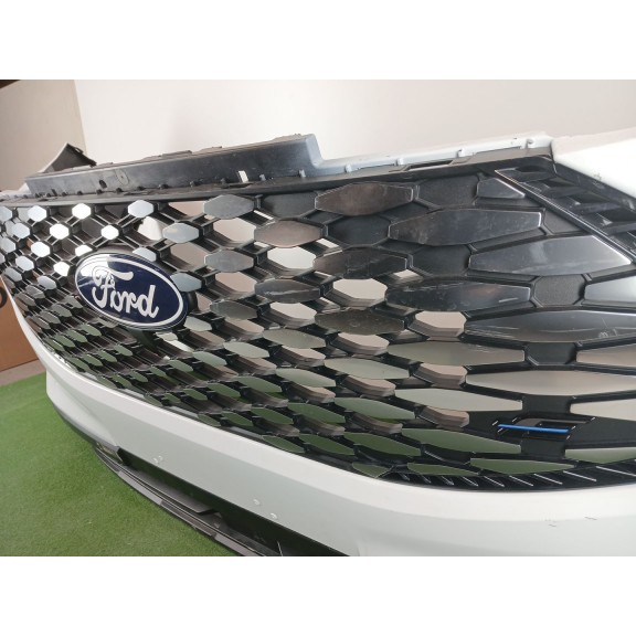 Recambio de paragolpes delantero para ford transit connect v761 furgoneta/monovolumen (skn) ecoblue referencia OEM IAM PZ3117F00