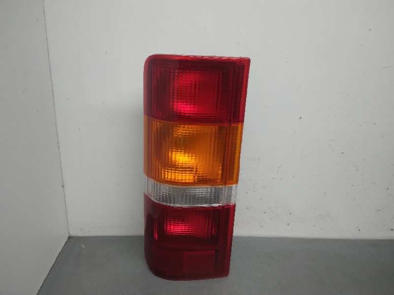 Recambio de piloto trasero izquierdo para ford transit referencia OEM IAM 1063538 NUEVO 85-00