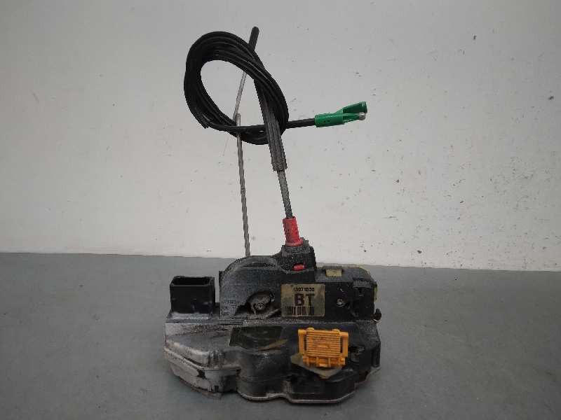 Recambio de cerradura puerta trasera derecha para opel zafira tourer excellence referencia OEM IAM 13579556 6 PINES 