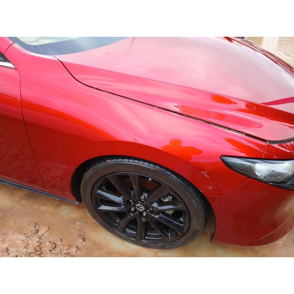 Recambio de aleta delantera derecha para mazda 3 hatchback (bp) 2.0 skyactiv-g m hybrid referencia OEM IAM   