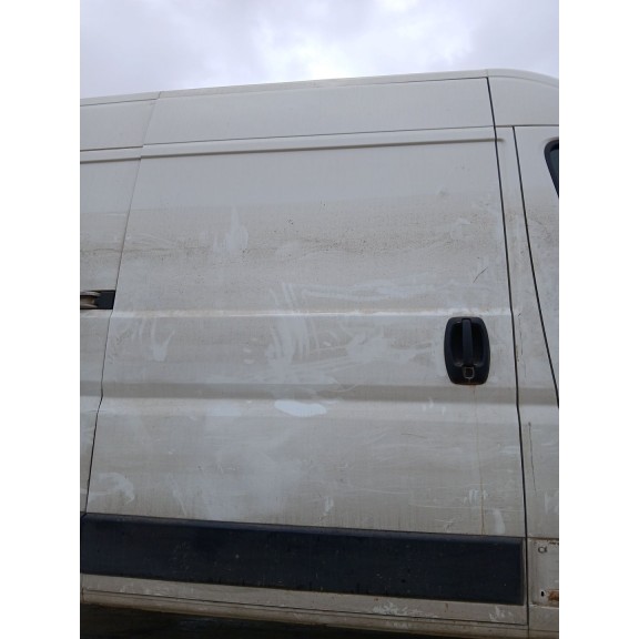 Recambio de puerta lateral corredera derecha para peugeot boxer furgoneta 2.2 bluehdi 140 referencia OEM IAM   