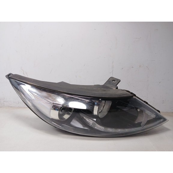 Recambio de faro derecho para kia sportage iii (sl) 1.7 crdi referencia OEM IAM 921023u250  