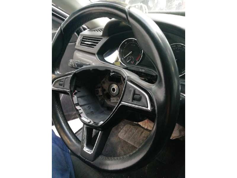 Recambio de volante para skoda superb (3v3) active referencia OEM IAM   