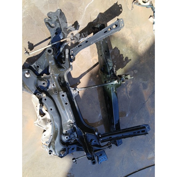 Recambio de puente delantero para toyota auris station wagon (_e18_) 1.8 hybrid (zwe186_) referencia OEM IAM 5120102102  