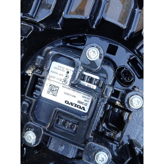 Recambio de rejilla delantera para volvo xc60 ii (246) b4 mild-hybrid awd referencia OEM IAM   