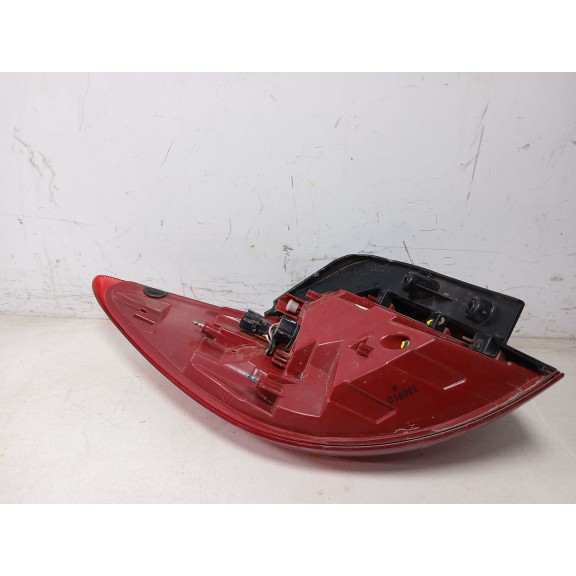 Recambio de piloto trasero derecho para kia sportage iii (sl) 1.7 crdi referencia OEM IAM 924023W010  