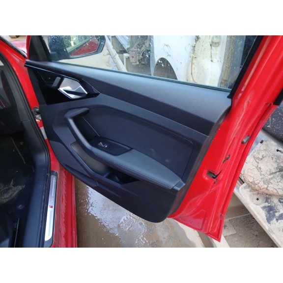 Recambio de guarnecido puerta delantera derecha para audi a1 sportback (gba) 25 tfsi referencia OEM IAM   