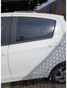 Recambio de puerta trasera izquierda para toyota yaris (_p13_) 1.5 hybrid (nhp130_) referencia OEM IAM   