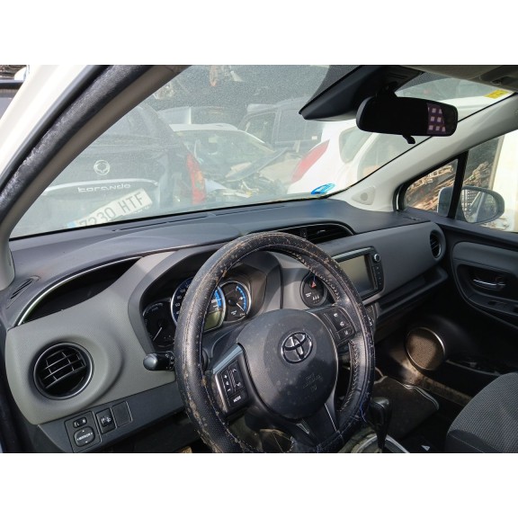 toyota yaris (_p13_) del año 2016