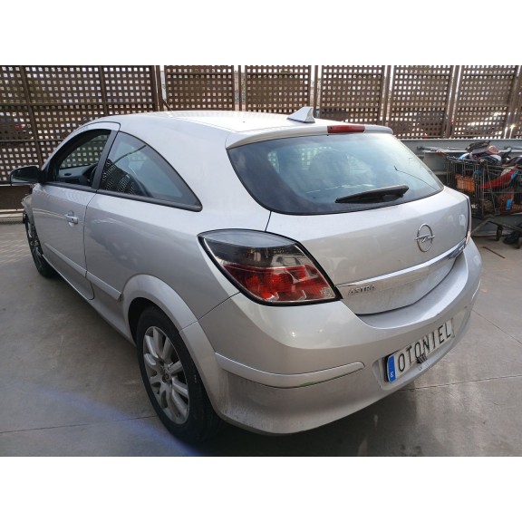 opel astra h gtc (a04) del año 2005