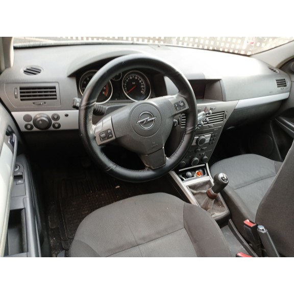 opel astra h gtc (a04) del año 2005