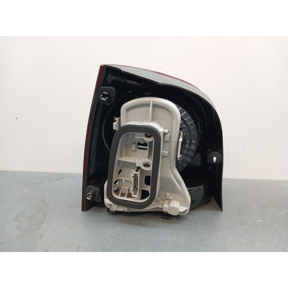 Recambio de piloto trasero derecho para volkswagen polo (9n3) referencia OEM IAM 6Q6945096M NUEVO FONDO ROJO