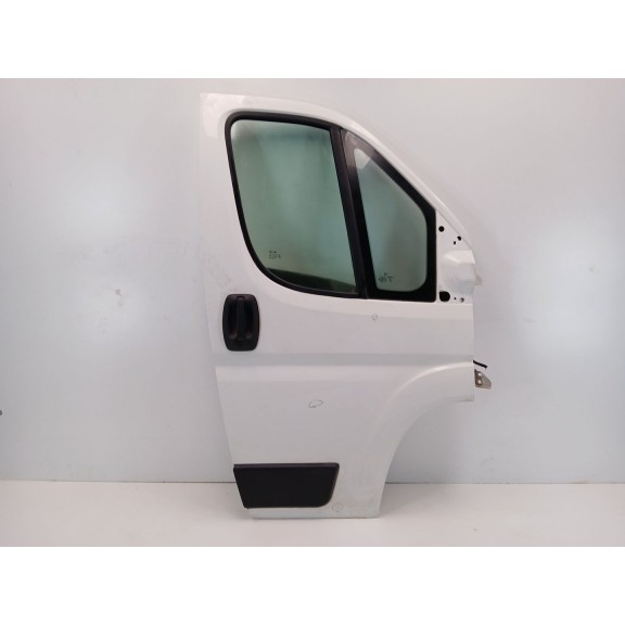 Recambio de puerta delantera derecha para peugeot boxer furgoneta 2.2 bluehdi 140 referencia OEM IAM 1682477380  