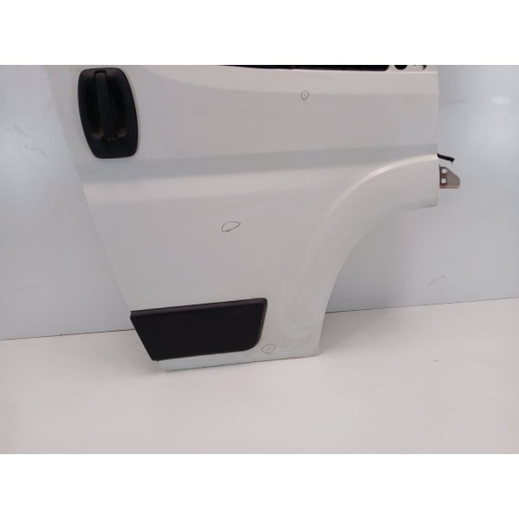 Recambio de puerta delantera derecha para peugeot boxer furgoneta 2.2 bluehdi 140 referencia OEM IAM 1682477380  