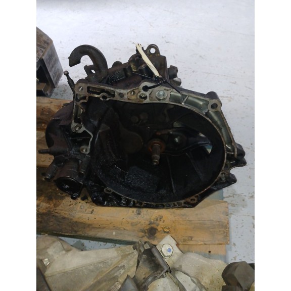 Recambio de caja casco para citroën c3 picasso (sh_) 1.2 thp 110 referencia OEM IAM 20DP33  