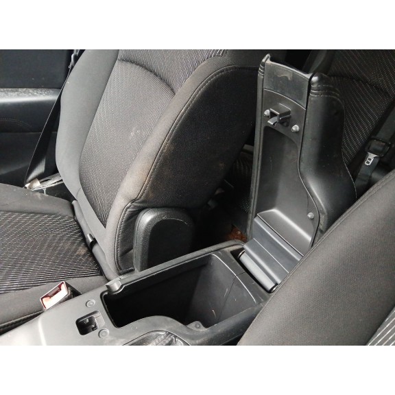 Recambio de apoyabrazos central para fiat freemont (345_) 2.0 jtd referencia OEM IAM   