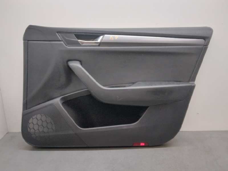 Recambio de guarnecido puerta delantera derecha para skoda superb (3v3) active referencia OEM IAM 3V1867014AD  