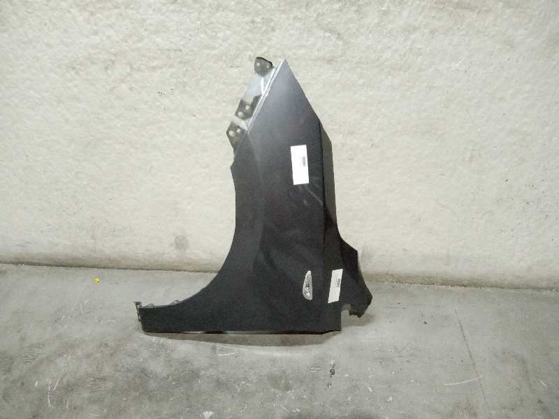 Recambio de aleta delantera izquierda para hyundai ix35 sle 2wd referencia OEM IAM 663112S000  663112S000