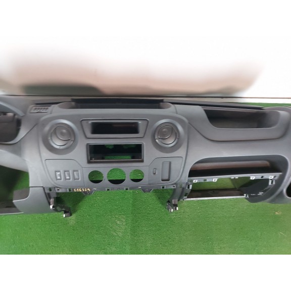 Recambio de salpicadero para renault master kasten l1h1 ka 2,8t referencia OEM IAM  NO LLEVA AIRBAG DERECHO 